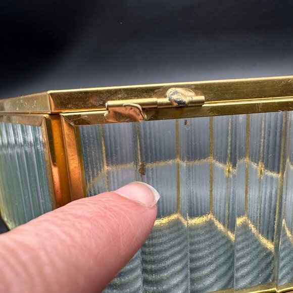 Vintage Jewelry Box Hexagon Ribbed Clear Glass Brass Hinged Top Mirrored Inside - Picture 6 of 11